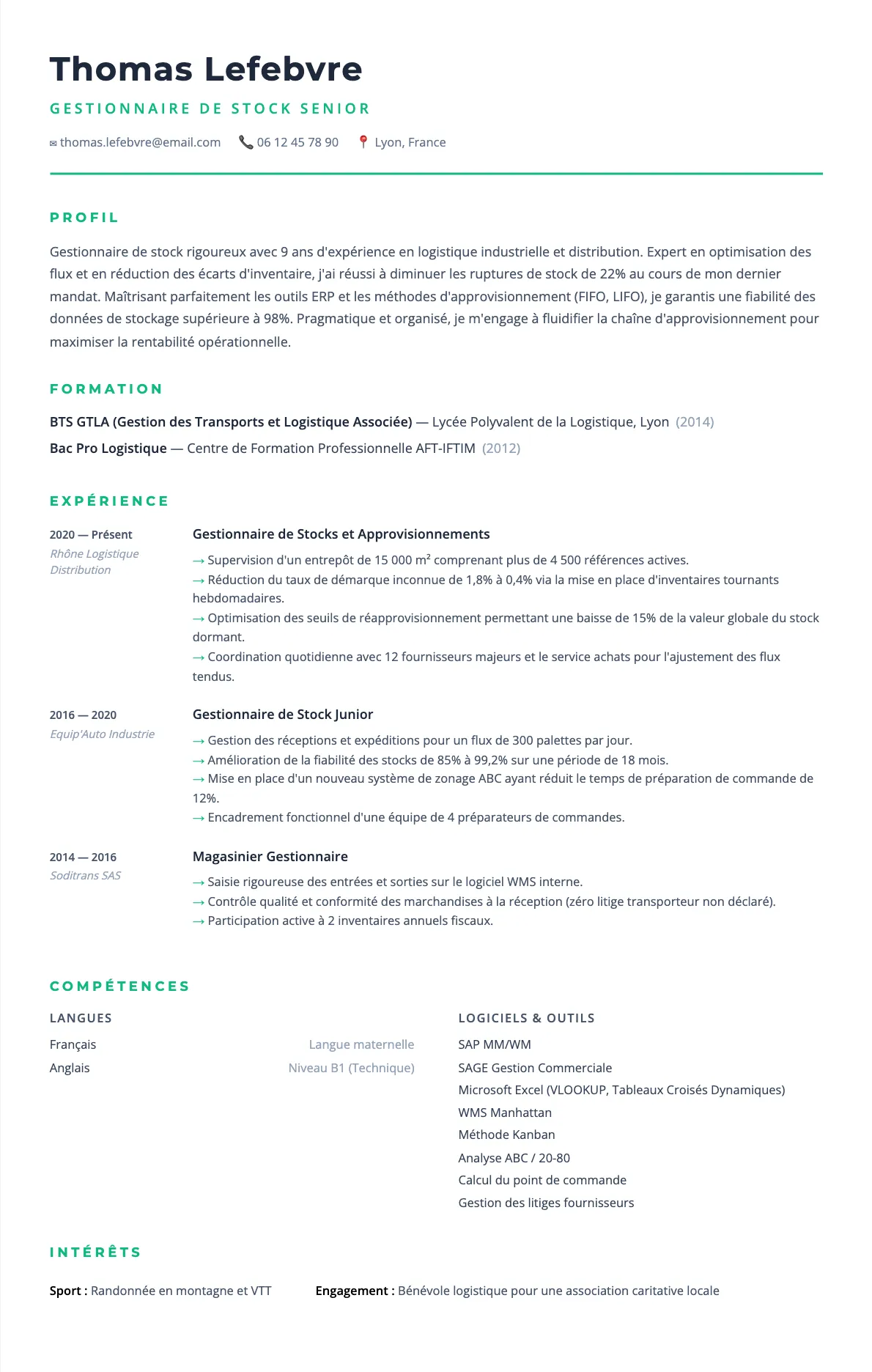 Exemple de CV Gestionnaire de Stock Senior (modèle minimaliste) créé avec CV Boost